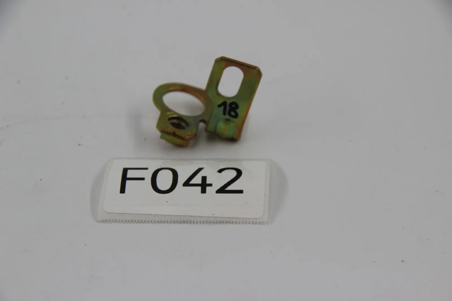 Original BMW E28 524d 524td M21 Haltewinkel Bracket NOS 12521289776