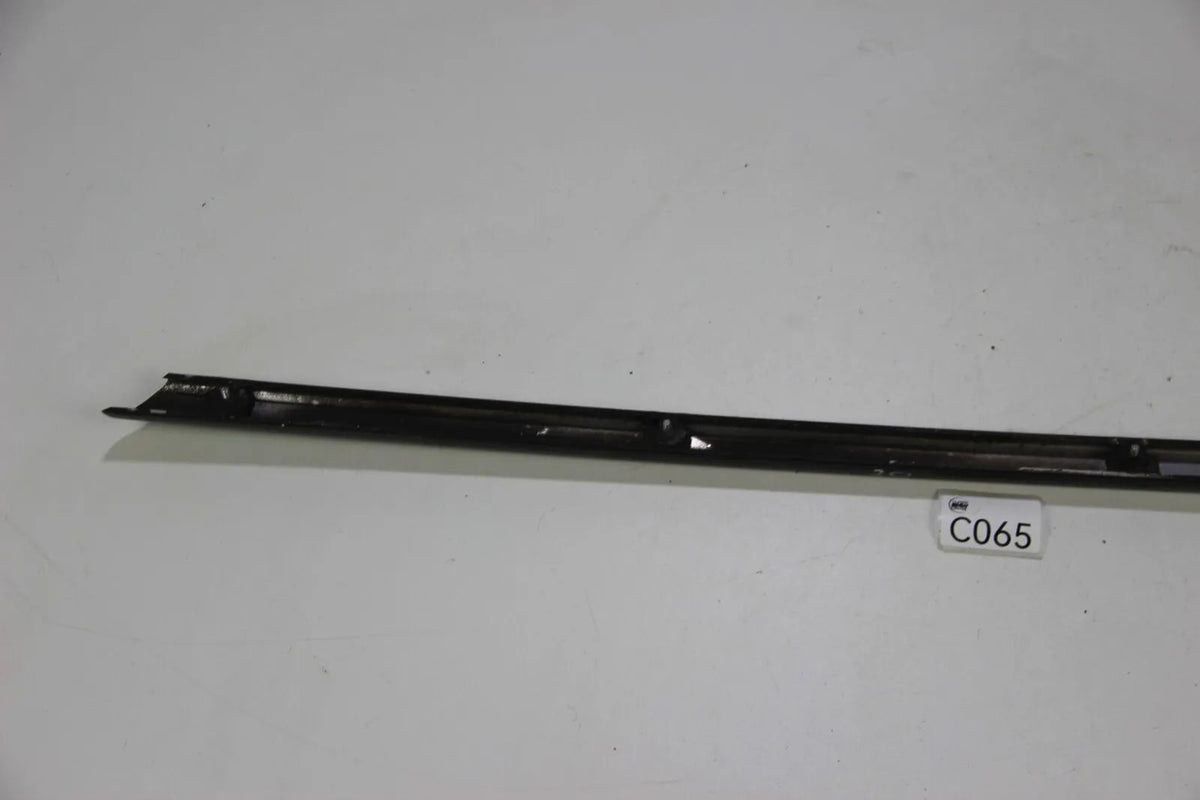 BMW E10 1502-2002 bis 71' Chrom Leiste Abschlussblech hinten Rundleuchter Black