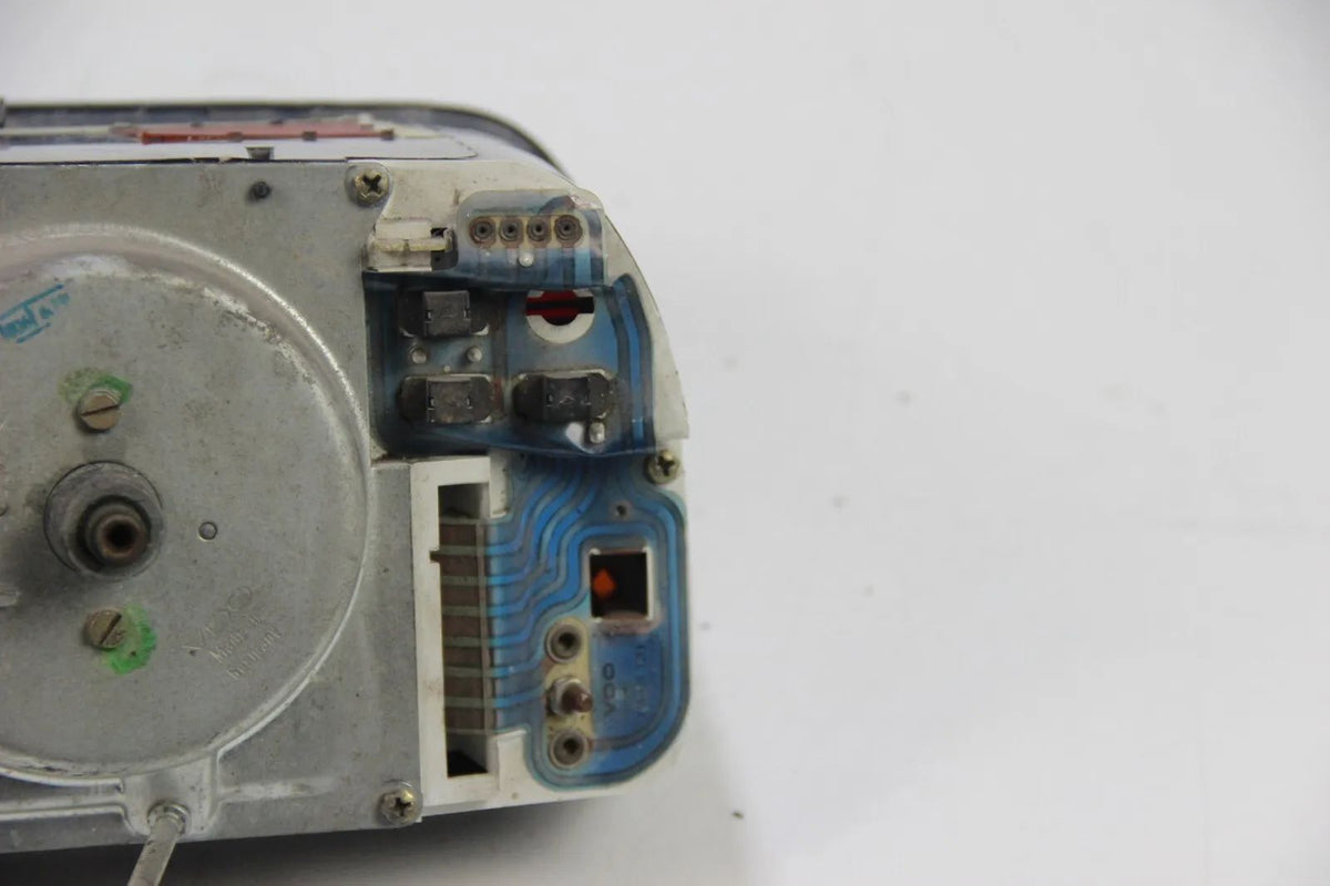 Original BMW E21 3er 315 318 320 Kombiinstrument tacho Quartz Uhr 1366233