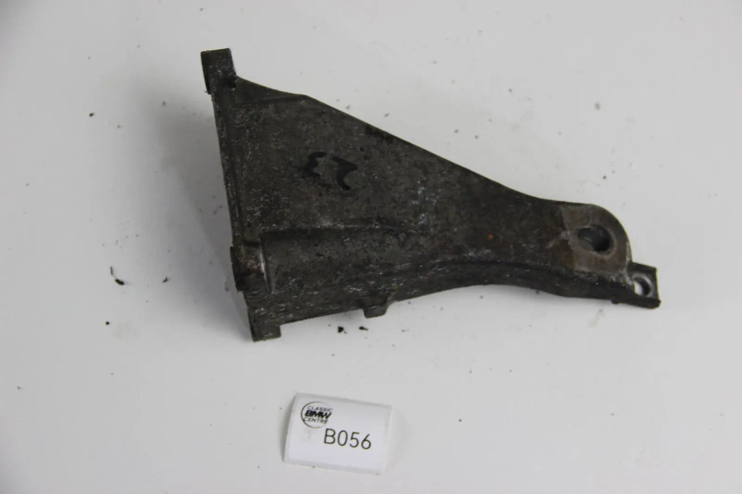 Original BMW E34 5er Motorhalter Tragebügel 1135948 Bracket Mount OEM