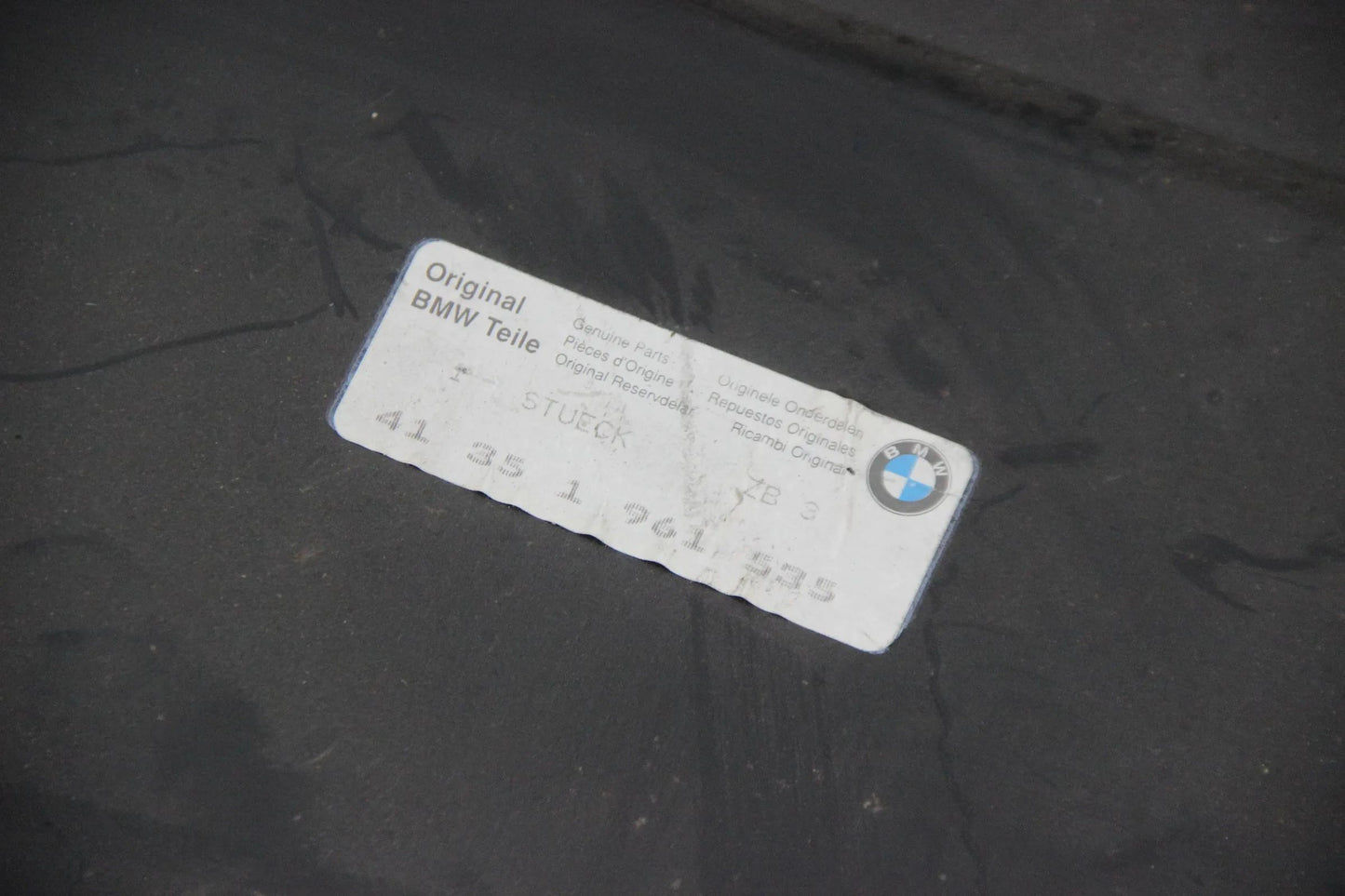 Original BMW E30 3er NFL 316i-325i Seitenwand Hinten Links NOS 41351961535