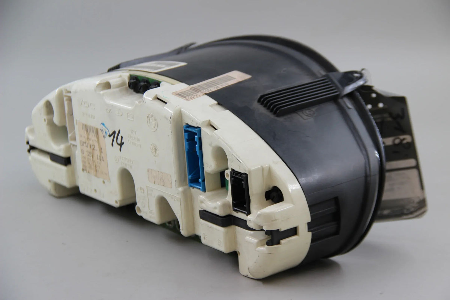 Original BMW E36 Kombiinstrument Tacho km/h 8357422