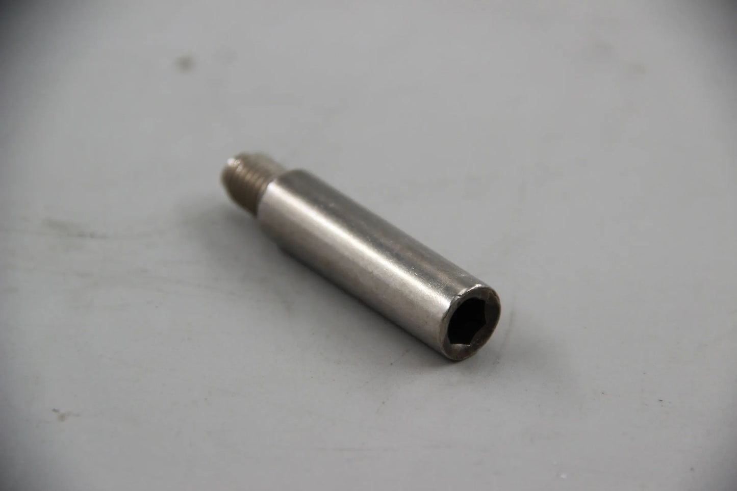 Original BMW E81 E88 E30 E36 E93 E28 E61 E24 E64 Führungsschraube 34111157041