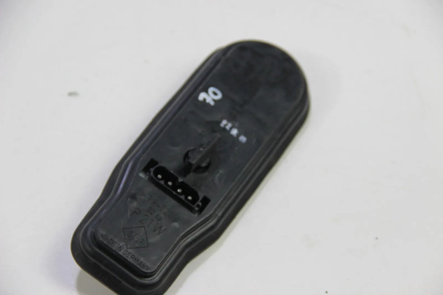 Original BMW E39 Lampenträger für Rückleuchte 63218371324