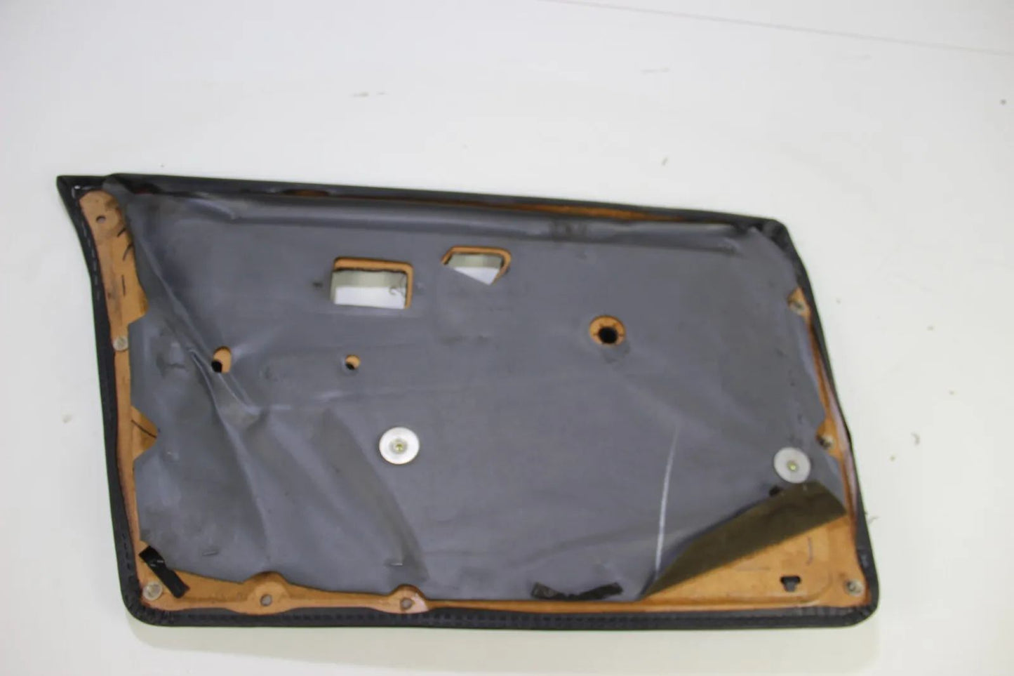 Original BMW E30 Limousine Touring Türpappe Türverkleidung vorne rechts pepita