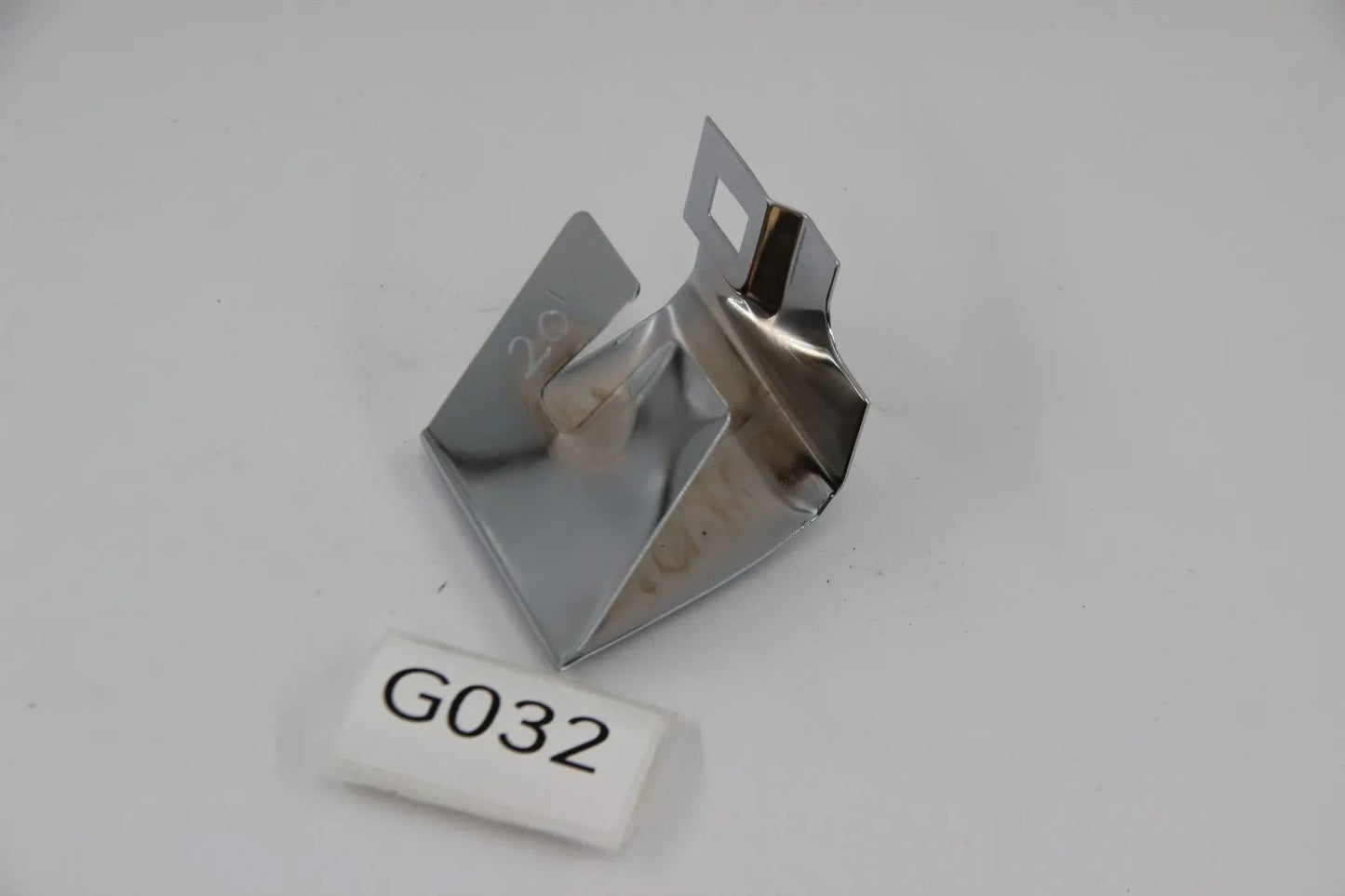 BMW E12 518-520i M10 M20 525-535i M30 Blende Stossfänger links NOS 51111820259