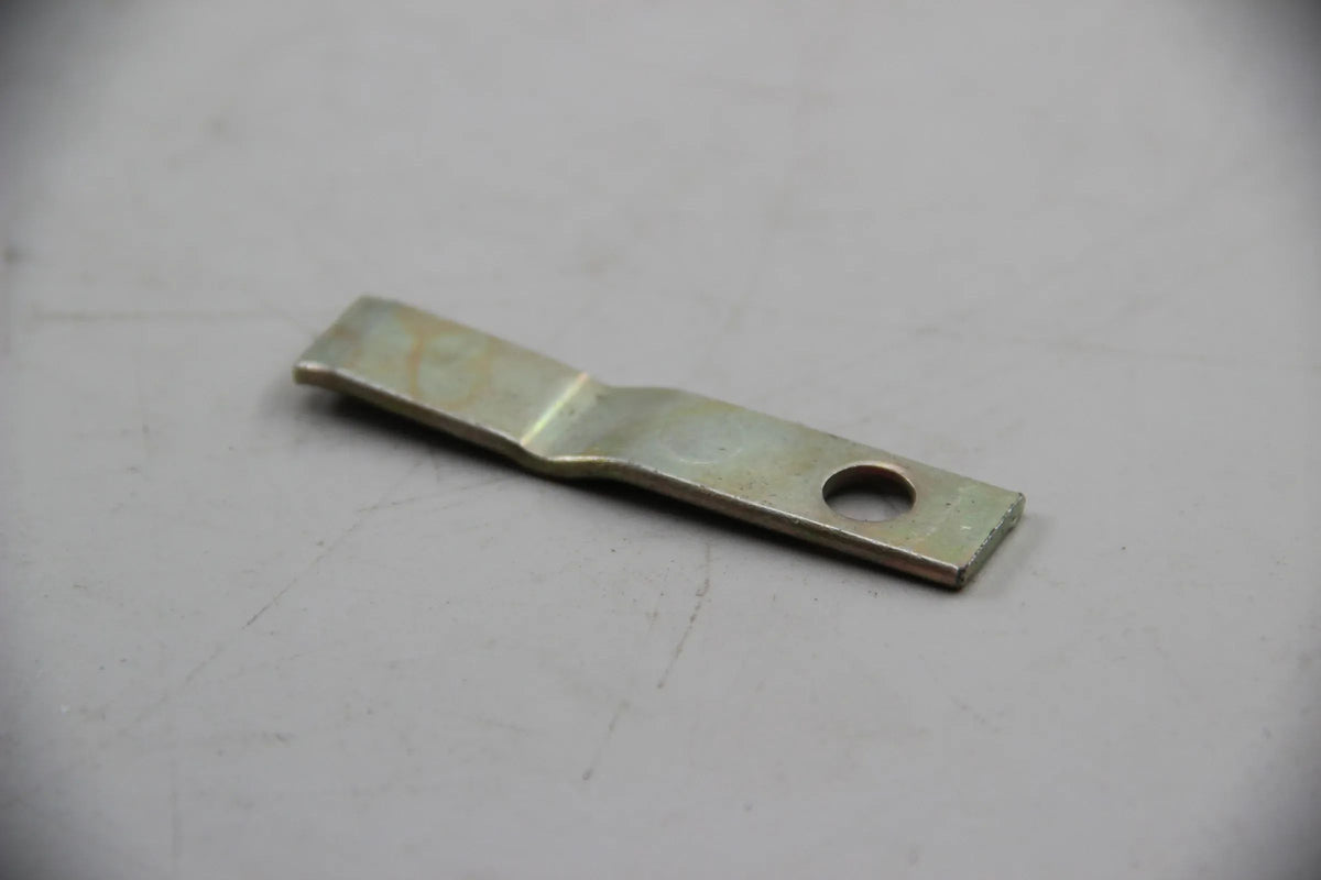 Original BMW E21 E12 E28 Halter 51321882677