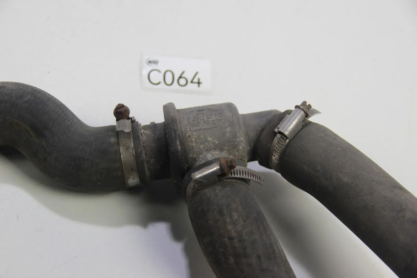 BMW E10 2002 ti tii Thermostatgehäuse Wasserflansch Wasserstutzen 1253247