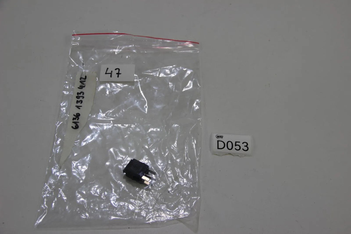 Original BMW E36 E34 E39 E32 E38 E31 Minirelais Schliesser schwarz 61361393412