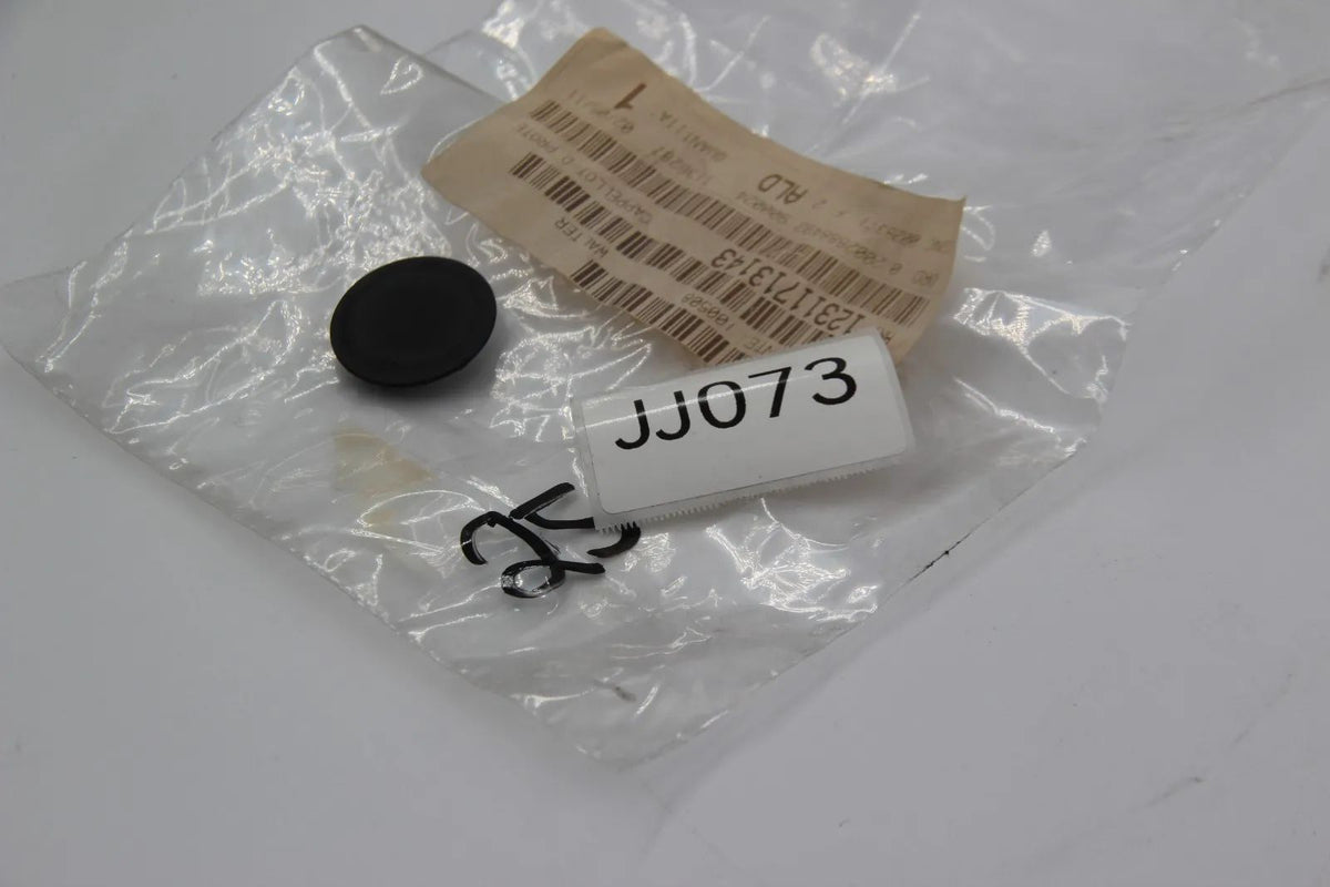 Original BMW E36 E46 E34 E39 Schutzkappe Riementrieb Wasserpumpe 12311713143