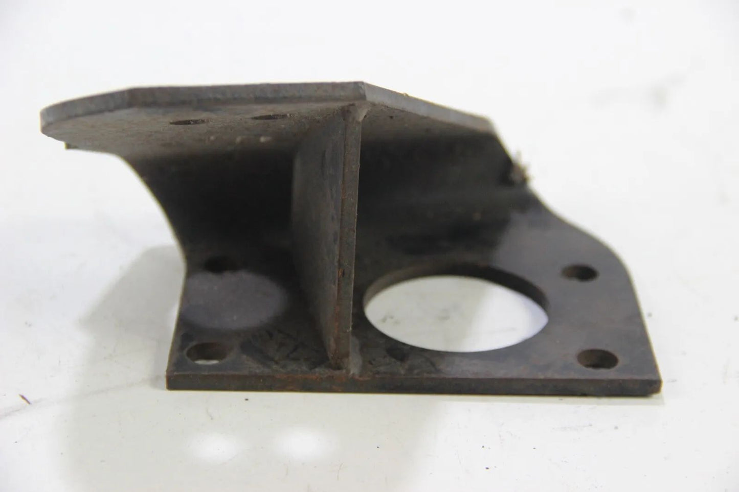 BMW E9 2.5-3.0 CS Csi CSL Motorhalter NOS Tragbügel Rechts 11 81 1 103 773