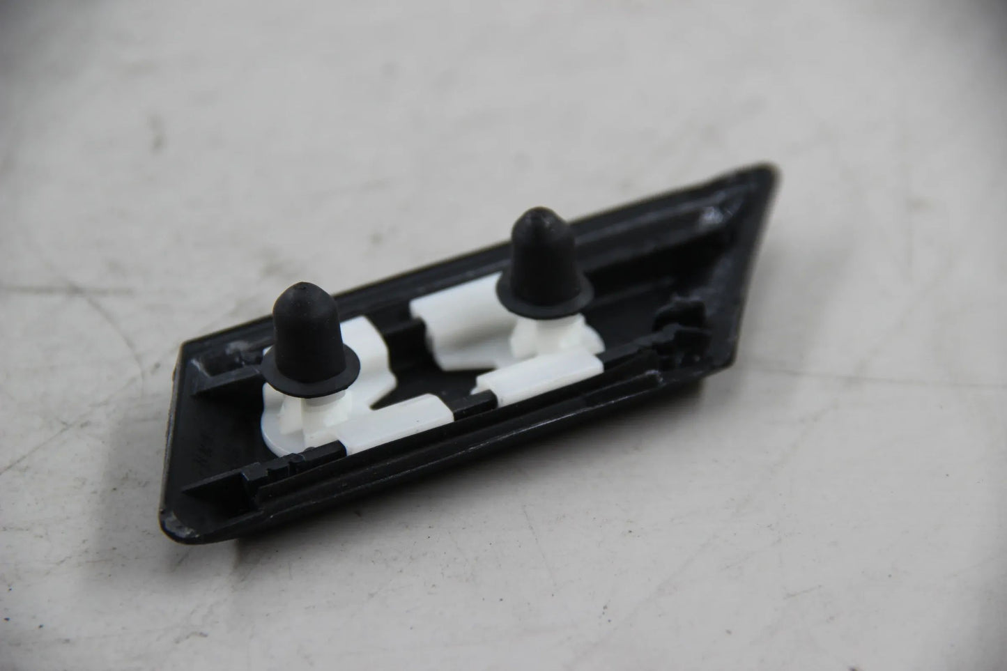 Original BMW E38 Stossleiste Seitenwand hinten rechts NOS NLA 51138125354