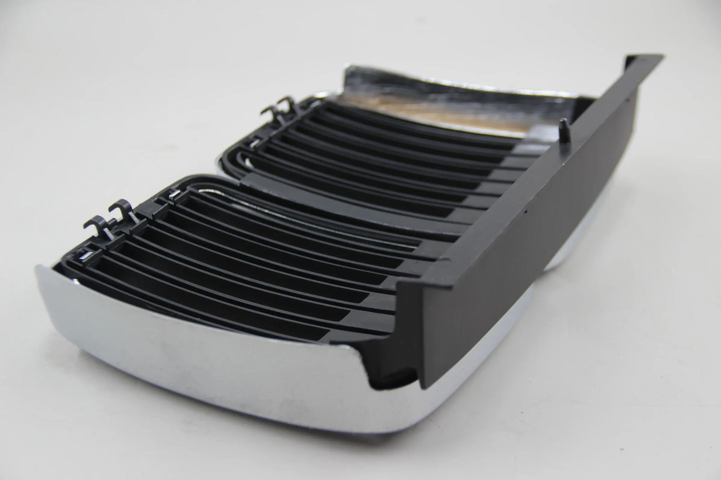 Original BMW E30 316 316i 318i 320i 323i 325i Ziergitter Mitte Niere 51131884350