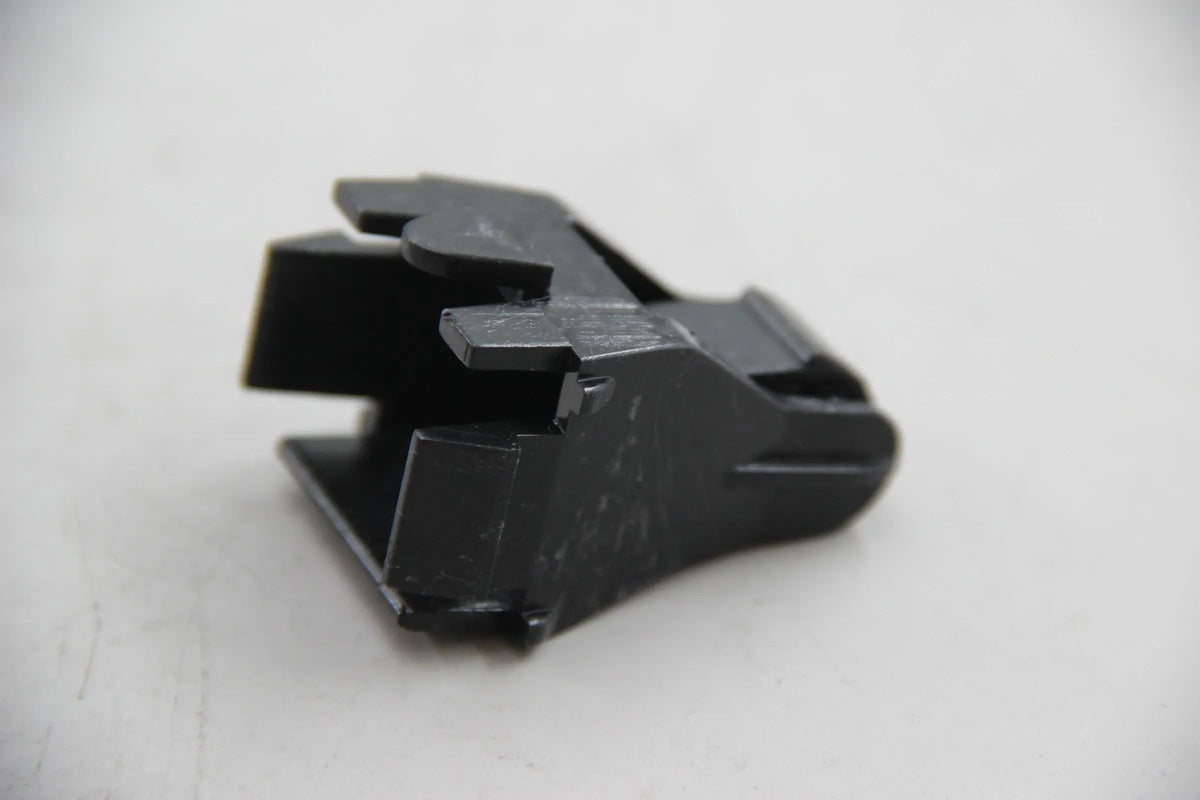 Original BMW E46 316i-330i M3 E71 E72 Clip schwarz NOS NLA 52208099555