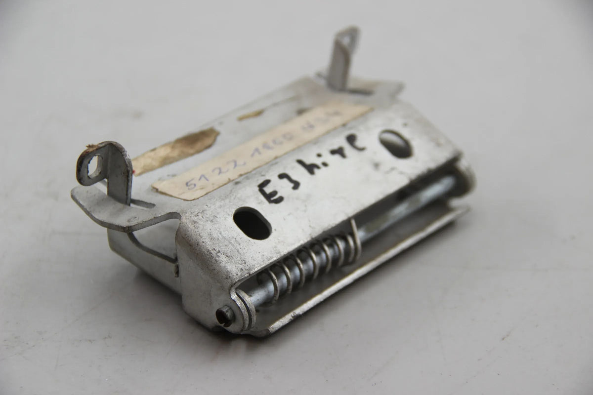 Original BMW E3 Grundplatte hinten rechts 51221800434