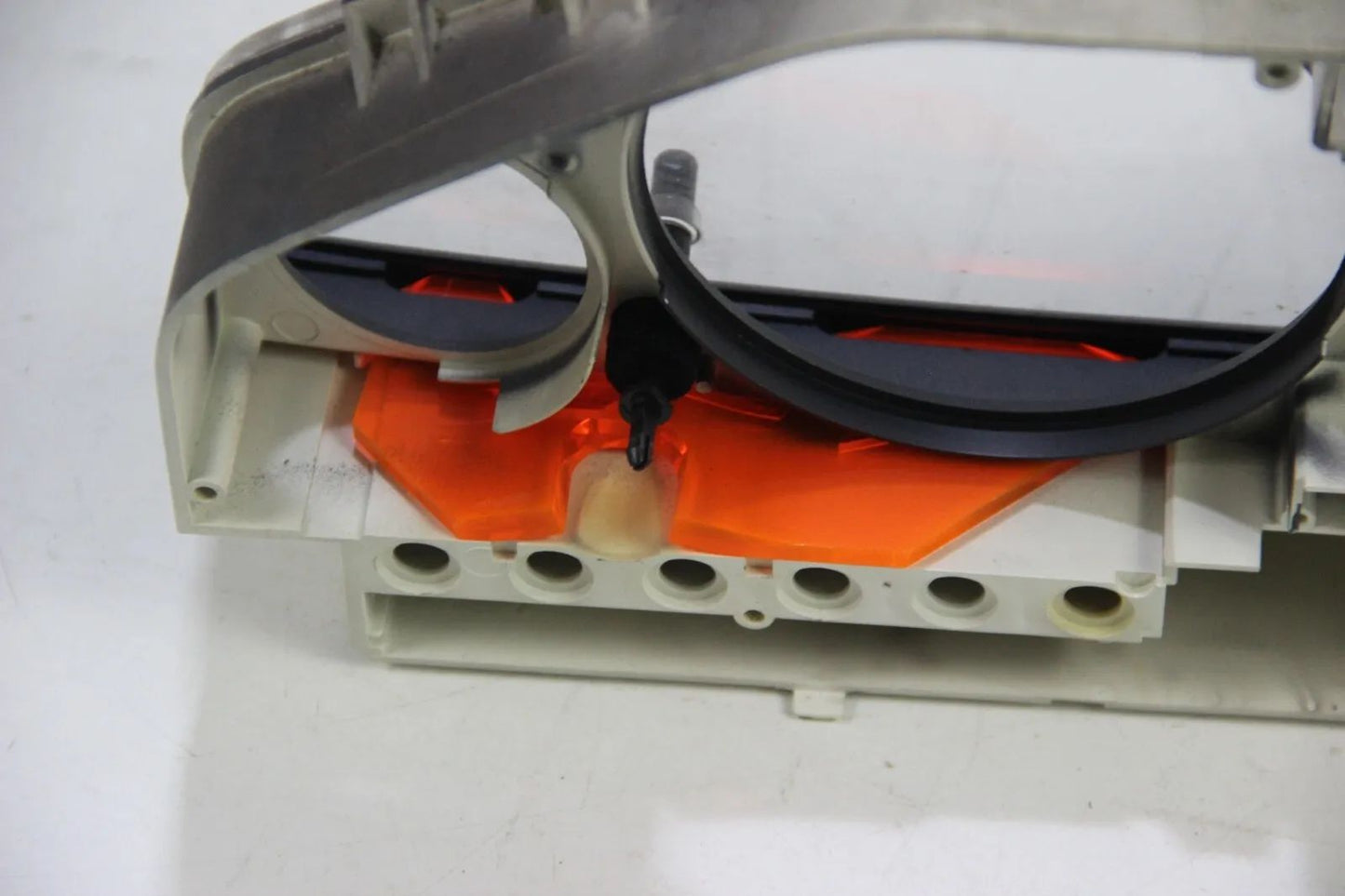 BMW E30 316i 318i Kombiinstrument Tacho Gehäuse für Tachos mit Quartz Uhr