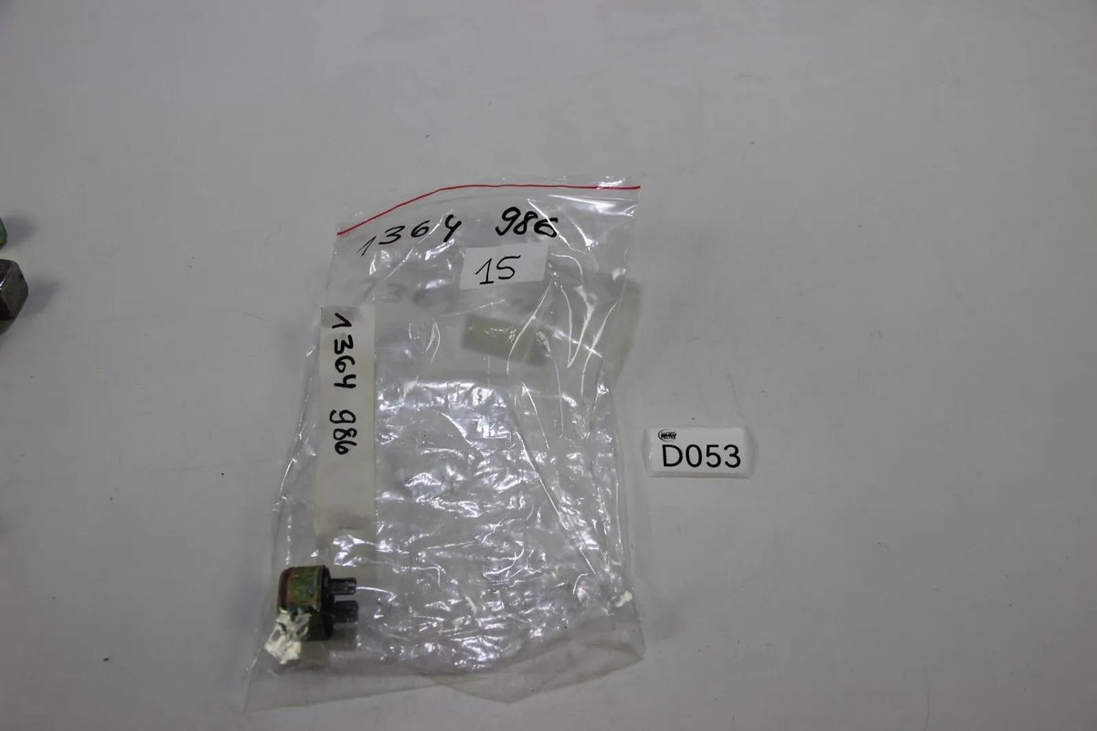 Original BMW E3 E9 E10 E12 E21 E23 E24 E28 Relais Relay gold Oldtimer 1364986