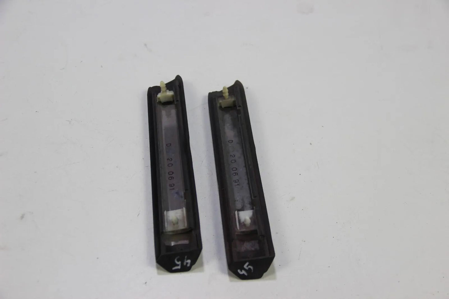Original BMW E30 325iX Stossleiste Seitenwand vorne rechts SCHWARZ 1967134