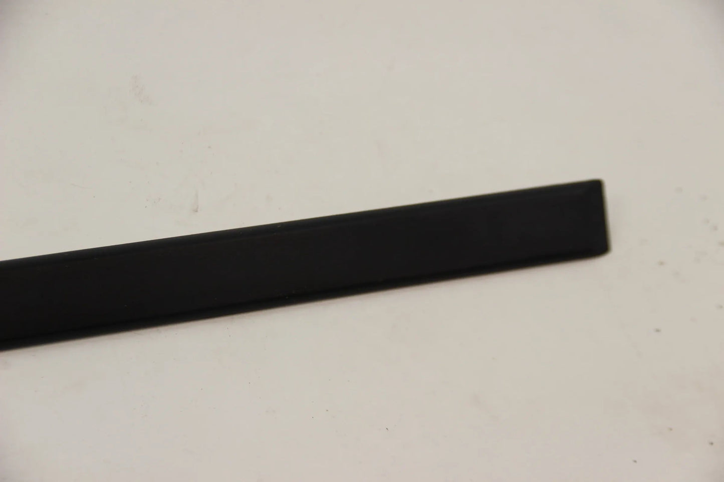 Original BMW E39 520i-540i M5 Stosslesite Tür hinten rechts schwarz 51138159298