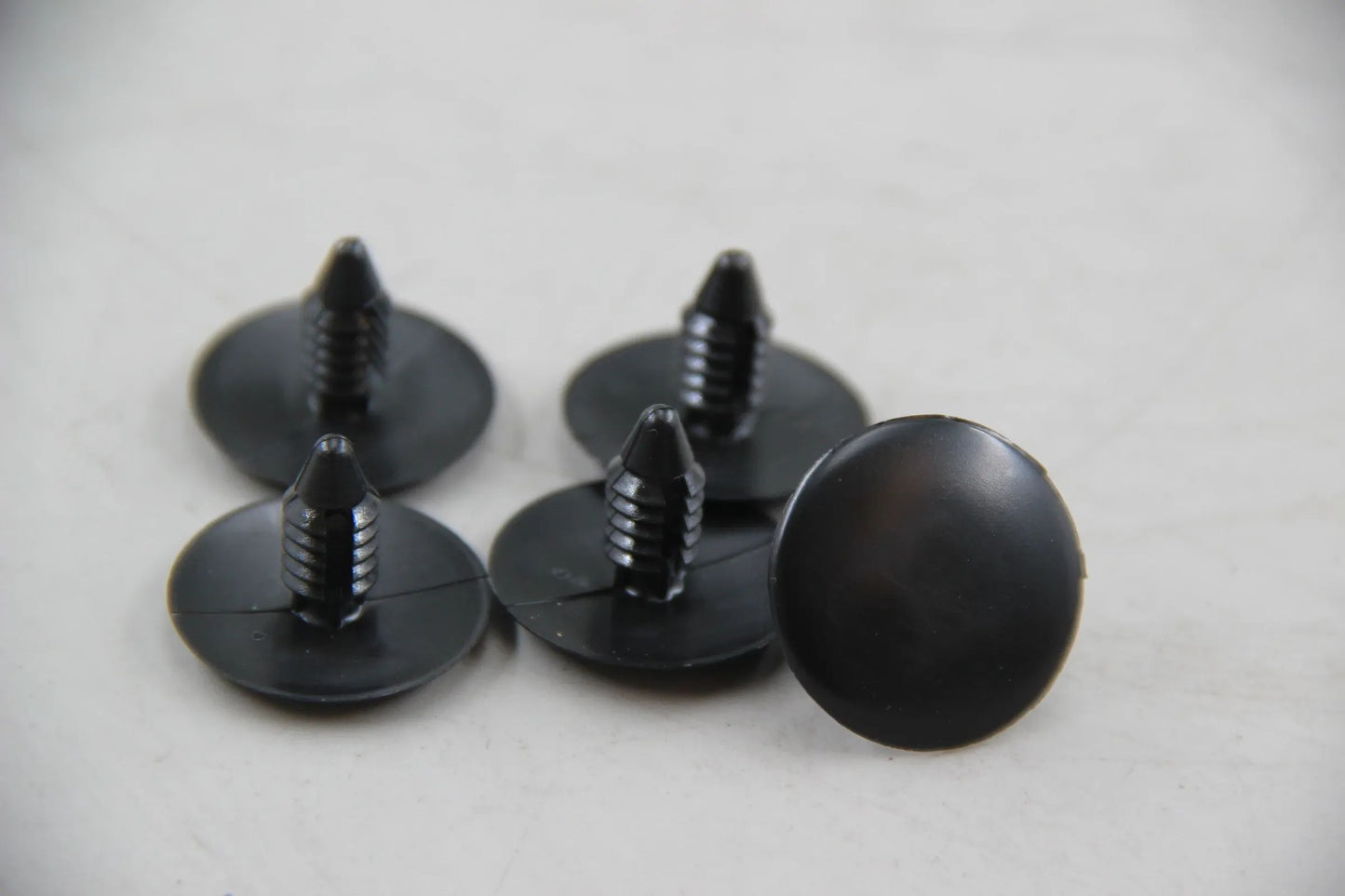 Original BMW E36 E34 E39 E60 E63 E64 5x Verschlussstopfen D=6.35MM 51718137323
