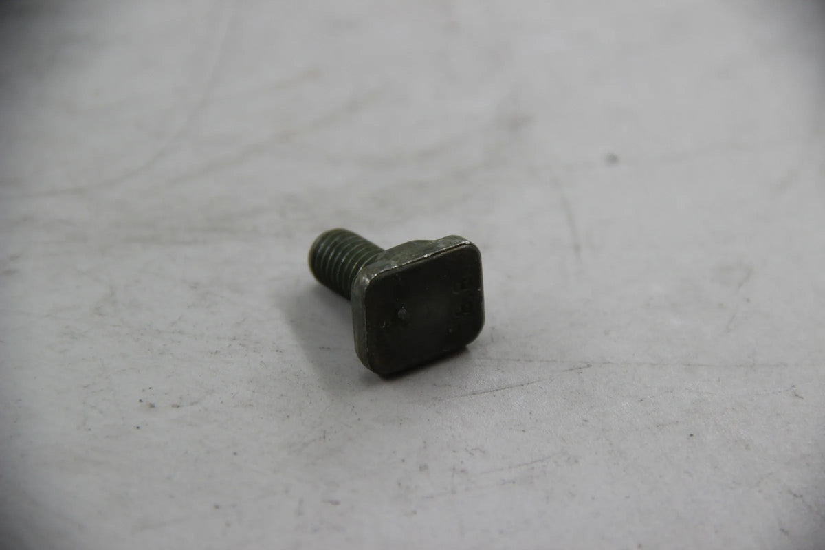 Original BMW E21 E30 E12 E28 E34 E24 E23 E32 Vierkantschraube M8X18 23711130250
