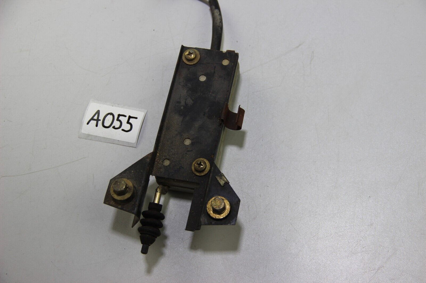 Original BMW E32 E34 Stellmotor ZV Zentralverriegelung Tankdeckel 51261363592