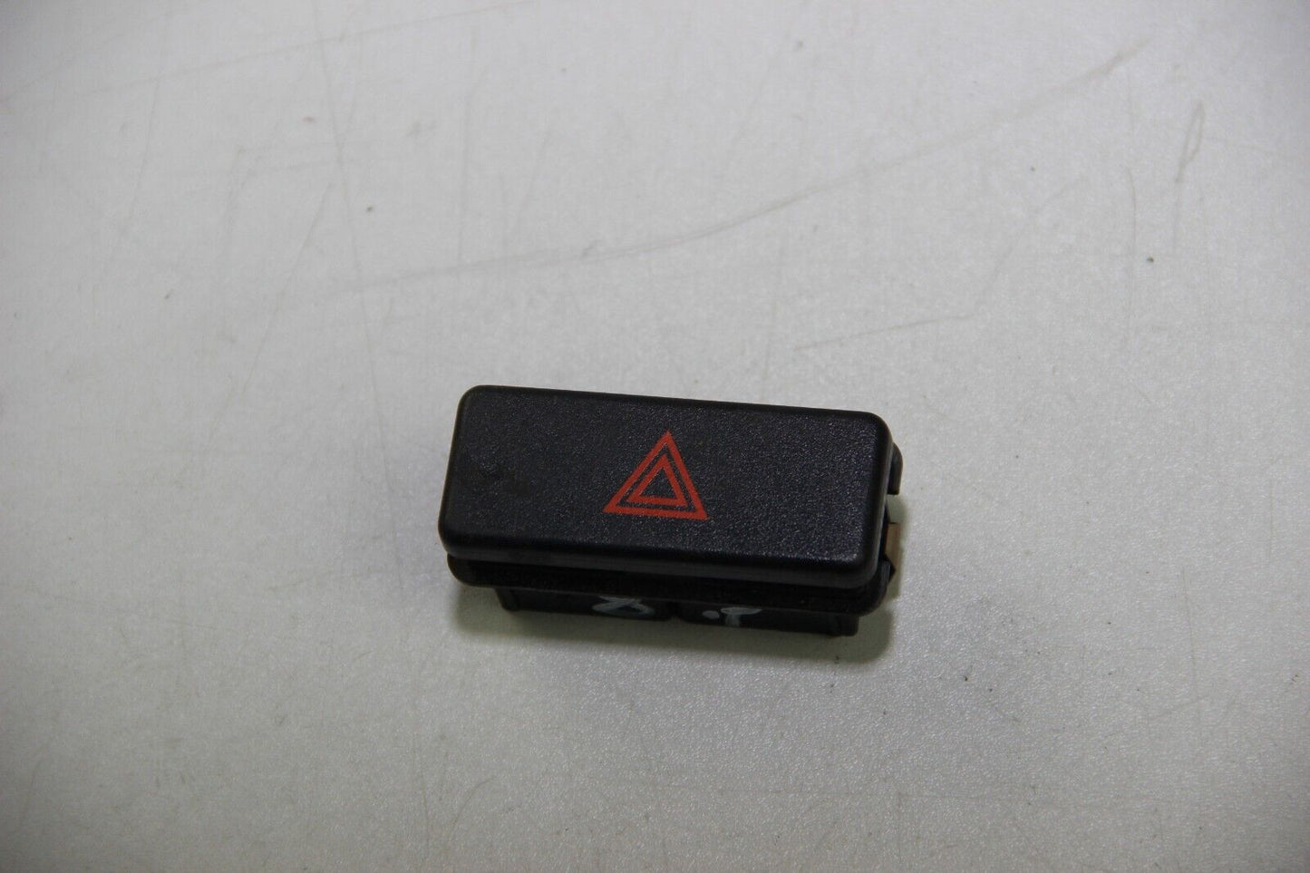 BMW E36 Warnblinker Schalter Hazard Switch 613113907511