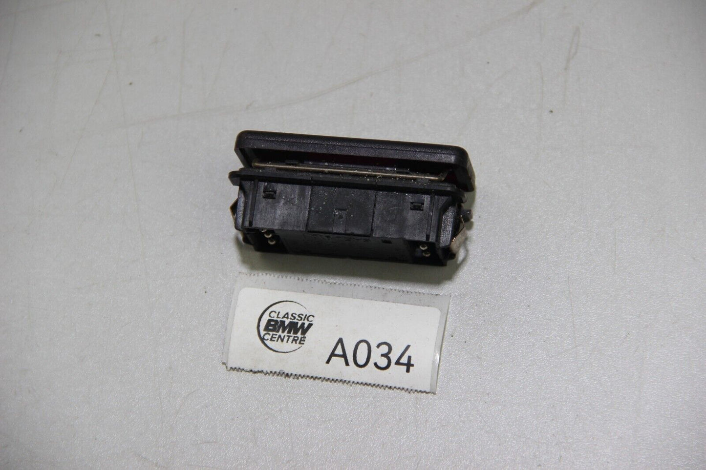 BMW E36 Warnblinker Schalter Hazard Switch 613113907511