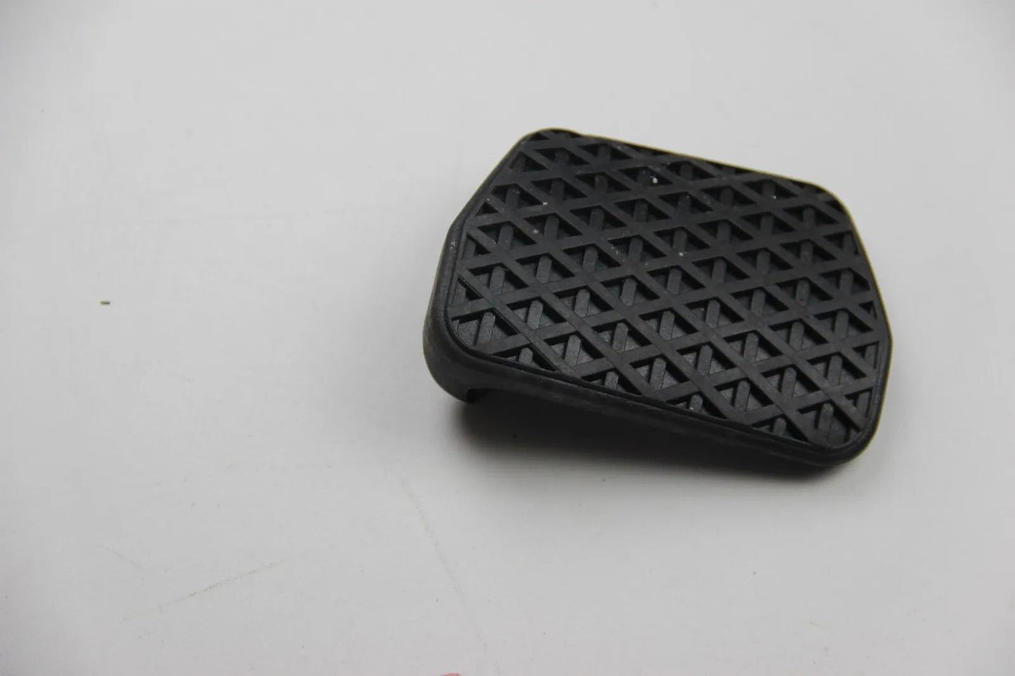 NEU ORIGINAL 1160421 BMW E65 7er Bremspedal Gummi Automatik