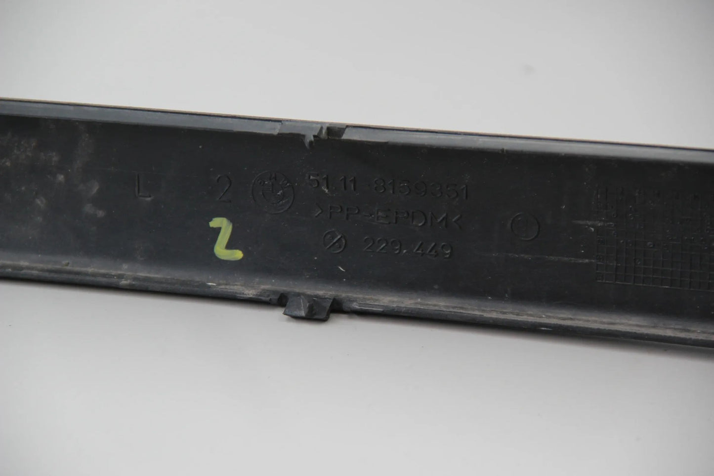 Original BMW E39 520d 520i 523i 528i  530i Stossleiste vorne links 51118159351