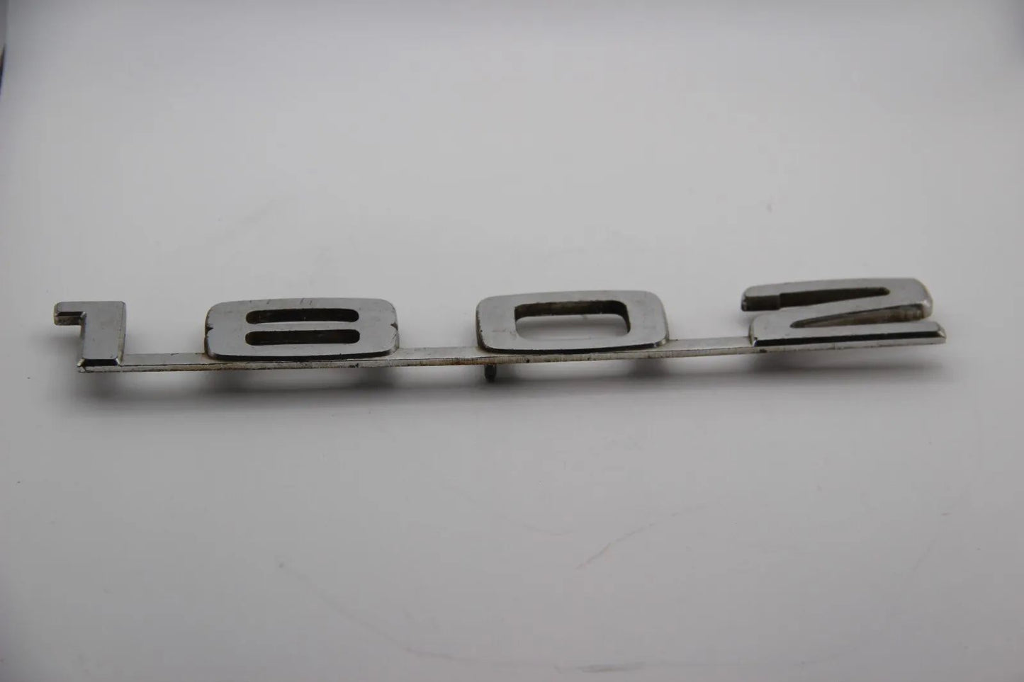 Original BMW E10 E6 1802 Modellbezeichnung Emblem Badge Schriftzug Typenschild
