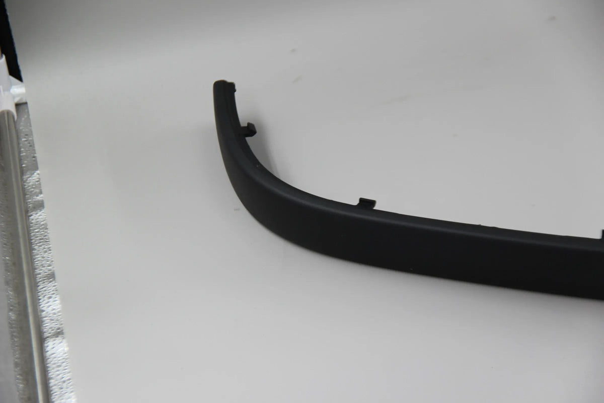Original BMW E39 520i-540i Touring Stossleiste hinten rechts 51128183740