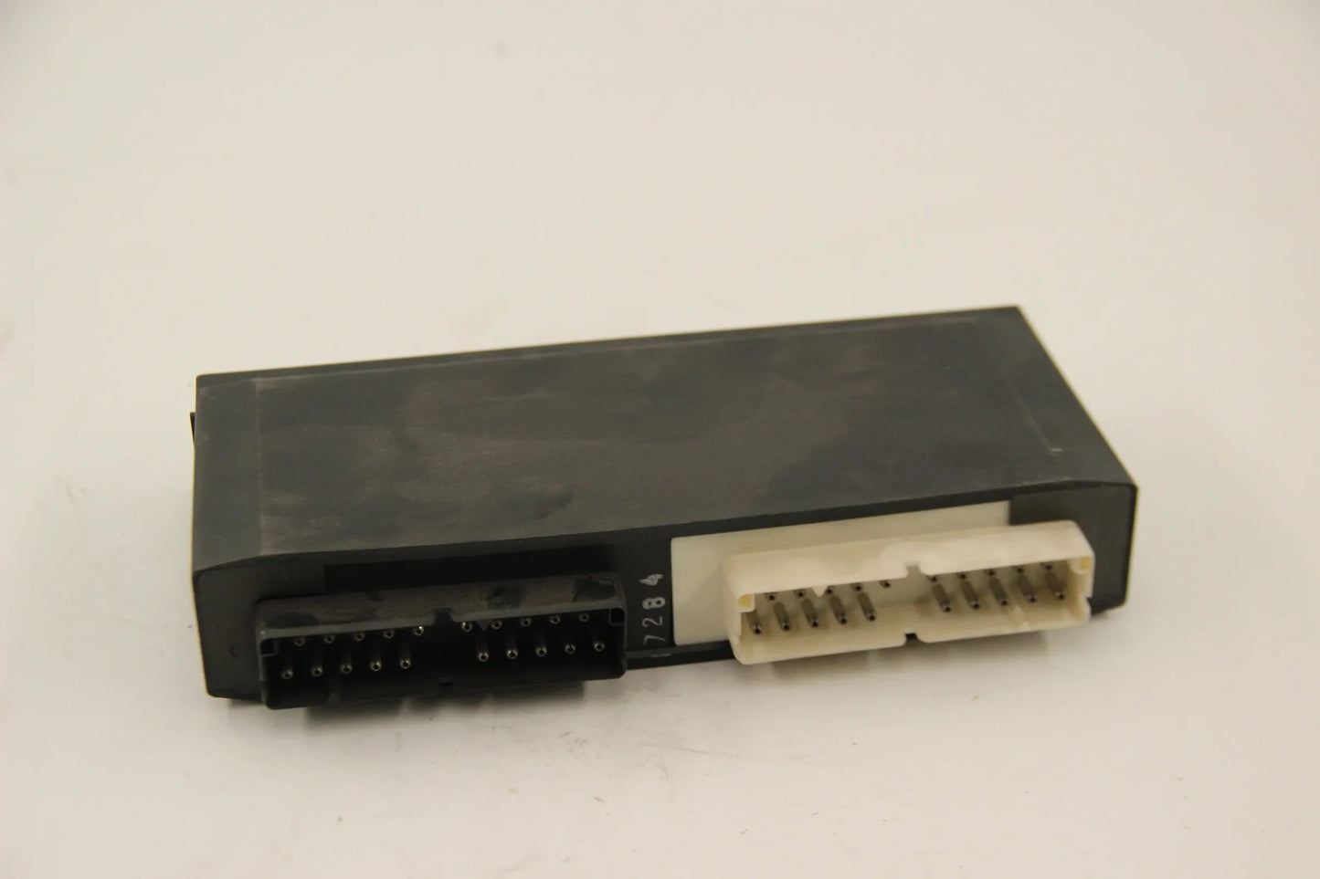 Original BMW E34 M5 3.6 3.8 E32 750iLS Relaismodul Modul NOS 61351379742