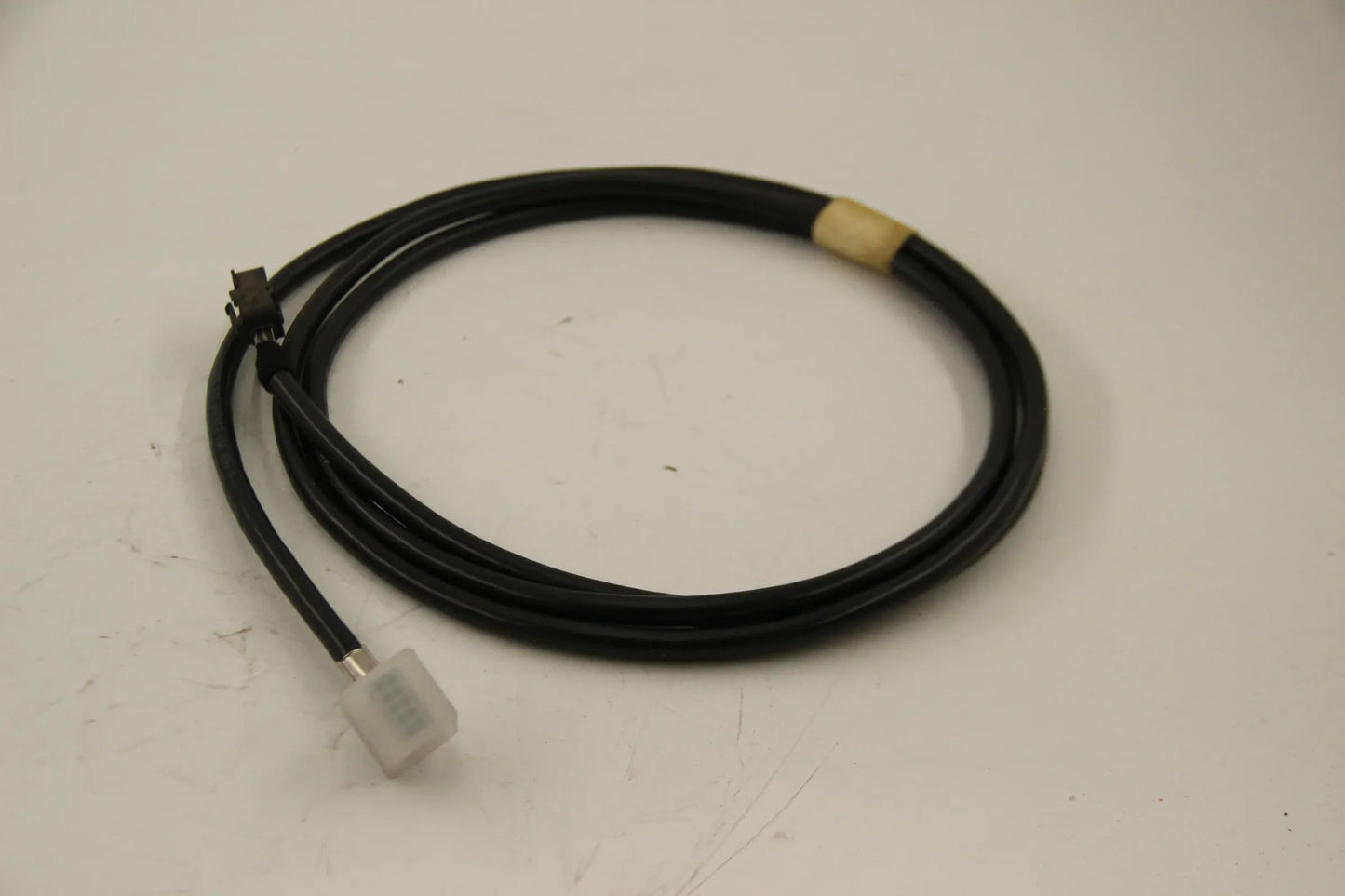 Original BMW E46 316i-330xi Verbindungskabel CD-Wechsler 1890MM 61126900951