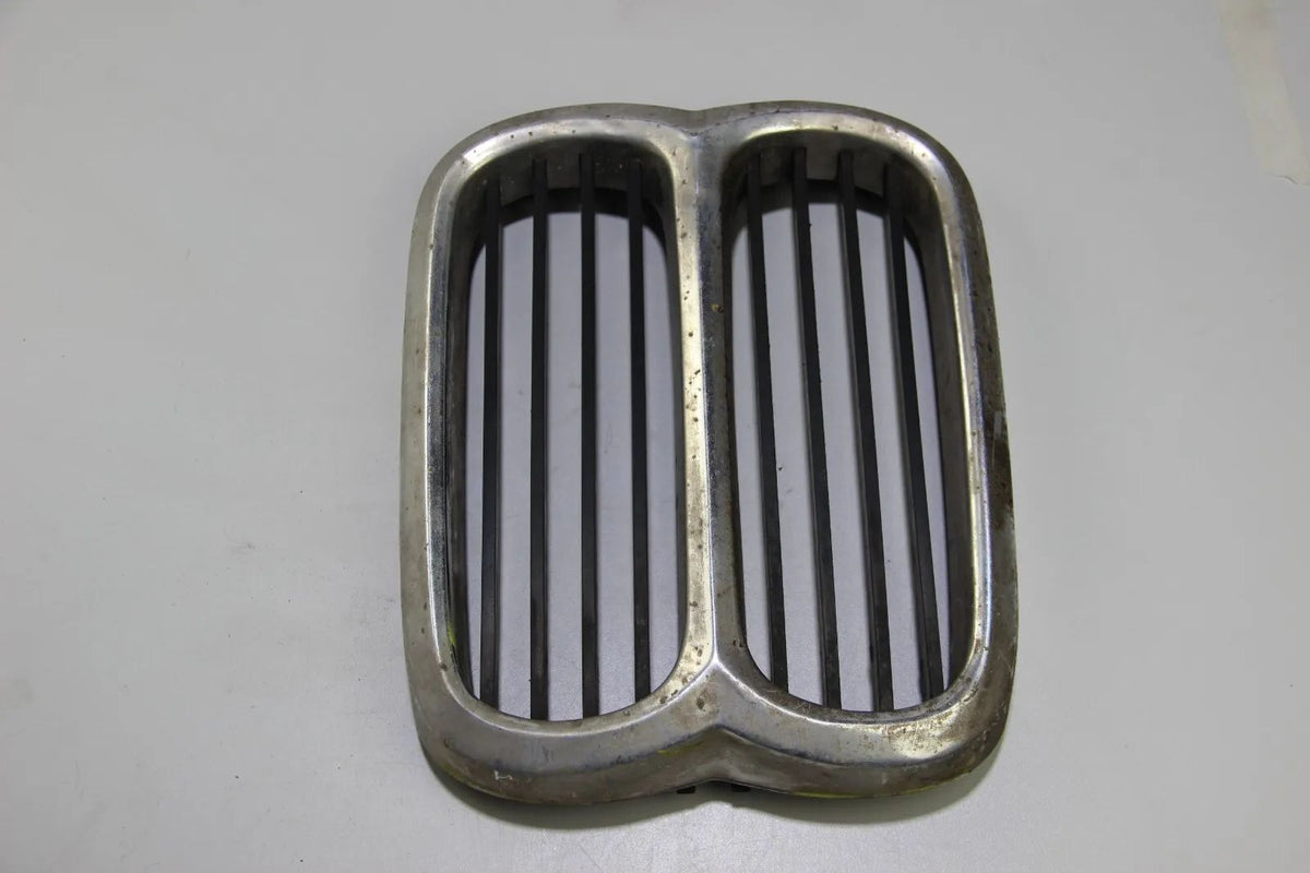 BMW E12 Ziergitter Mitte Niere Chrom 1817683 Grille Kidney