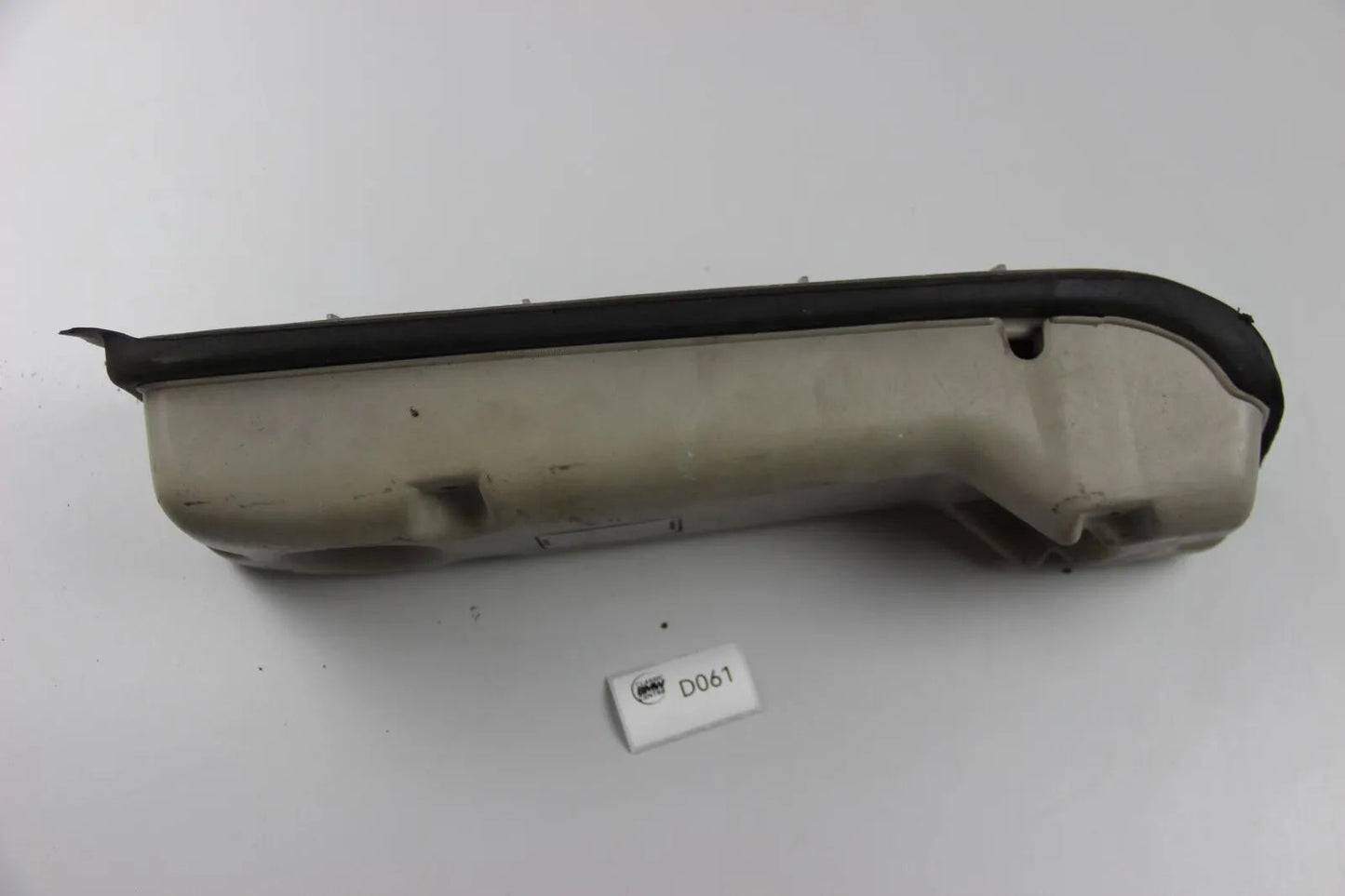 BMW E21 Rücklicht Heckleuchte Lampenträger paar links rechts 1367475 1366367