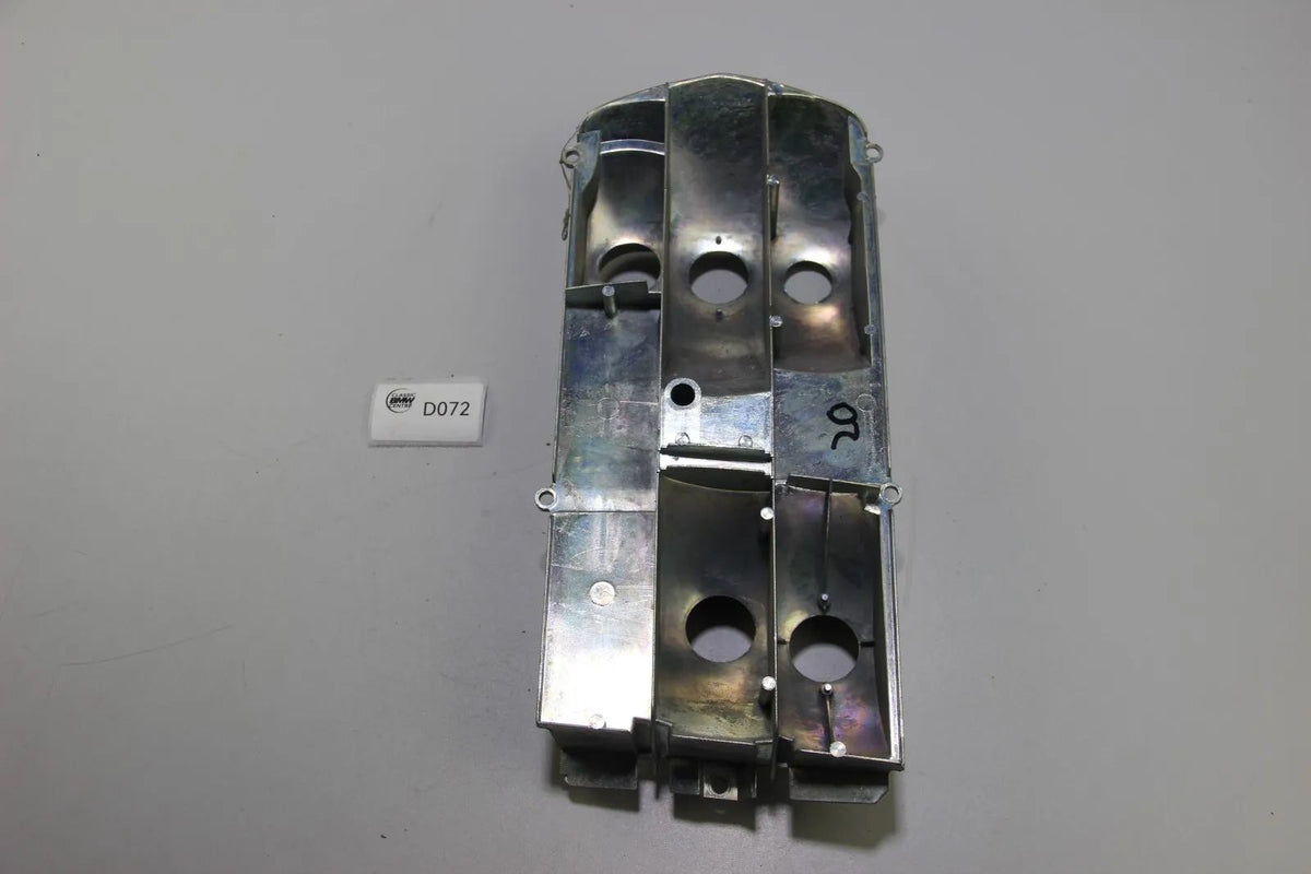 BMW E3 Reflektor Lampenträger Heckleuchte Rücklicht Gehäuse rechts 63211355108