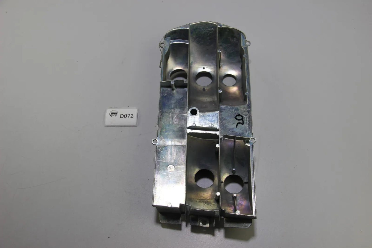 BMW E3 Reflektor Lampenträger Heckleuchte Rücklicht Gehäuse rechts 63211355108