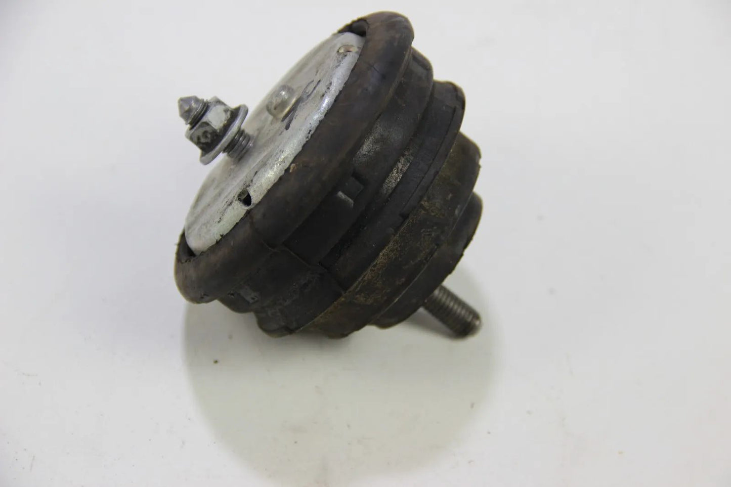 Original BMW Motorlager 1137149 E32 E34 530i 730i 535i 735i M5 735iL