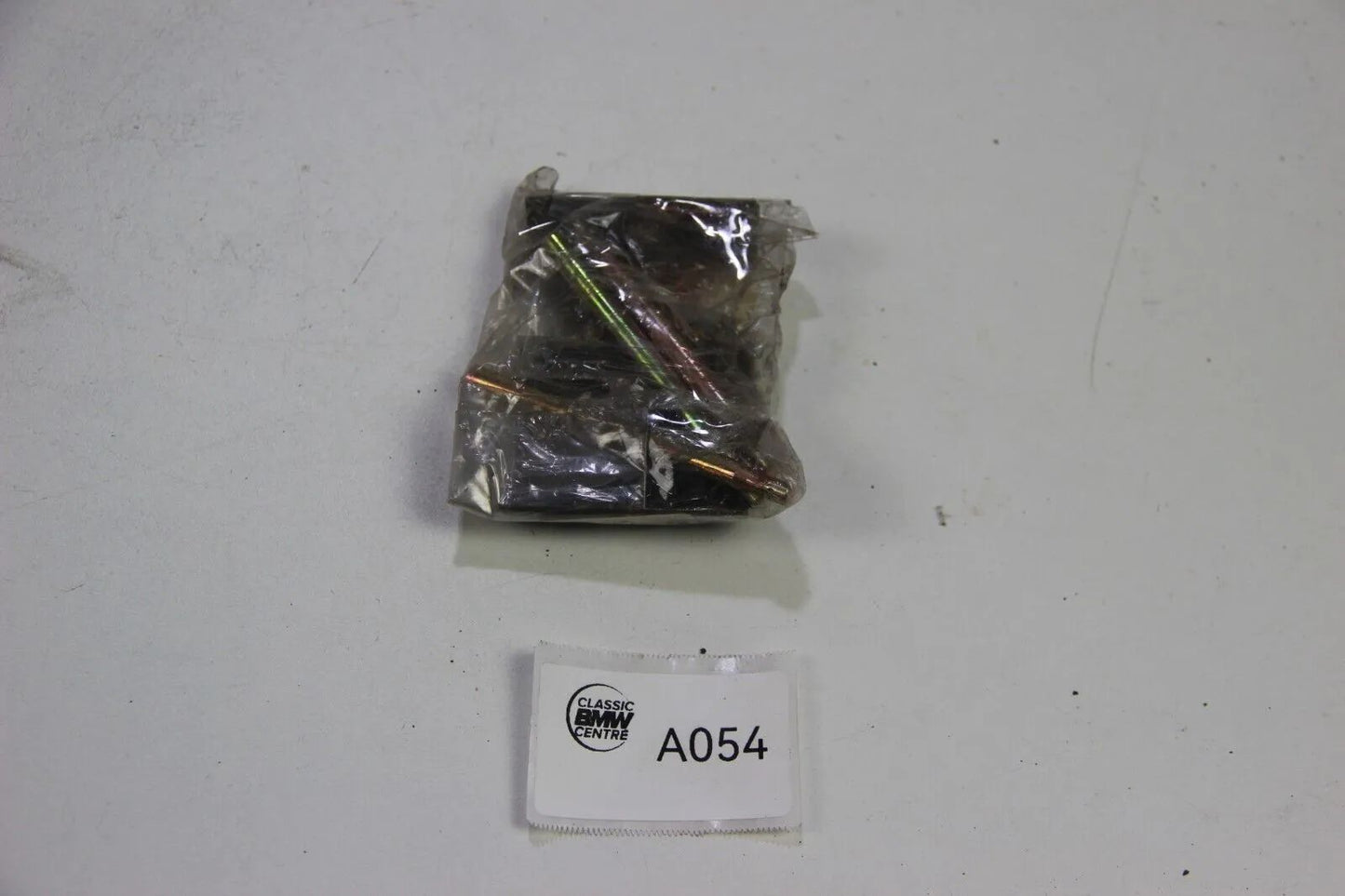 NEU Original BMW E21 315-320i Zubehör Satz Anbauteile 34111150540 Bremssattel