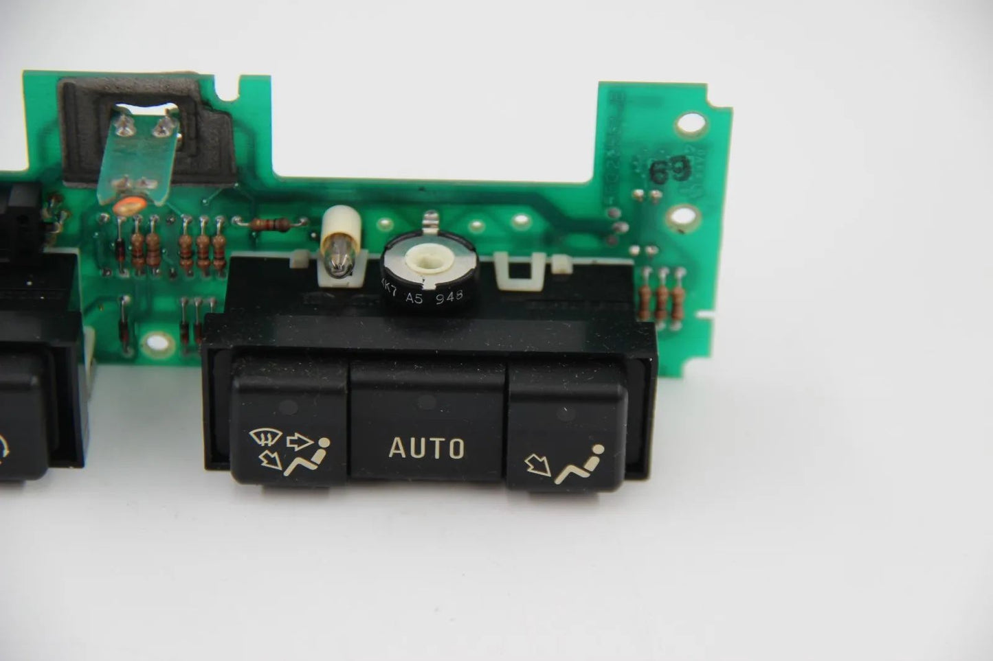 BMW E34 M5 3.8 E32 750iL/S Leiterplatte Bedienteil Klimaautomatik  6411139