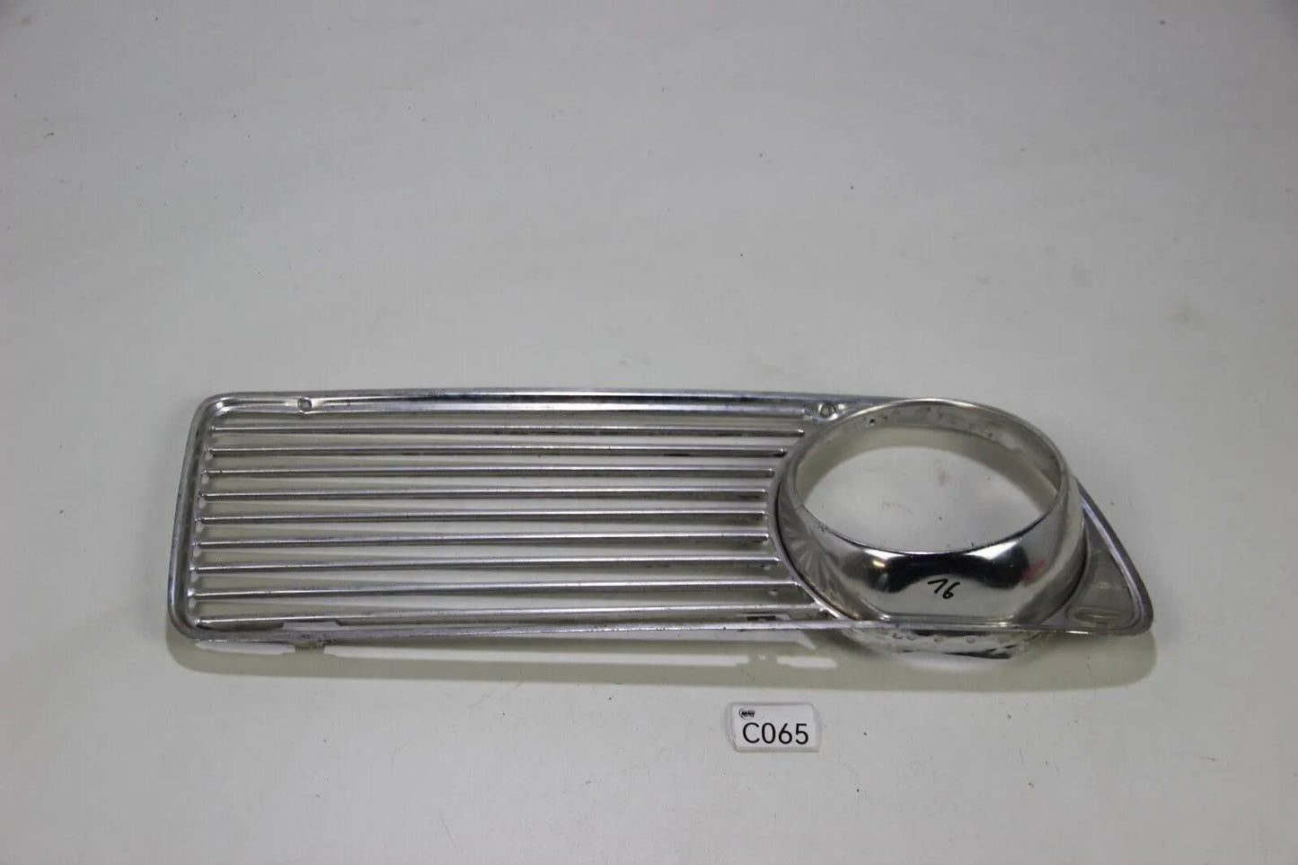 BMW E10 1502 1602 1802 2002  Ziergitter vorne Chrom Links Zierleiste OEM