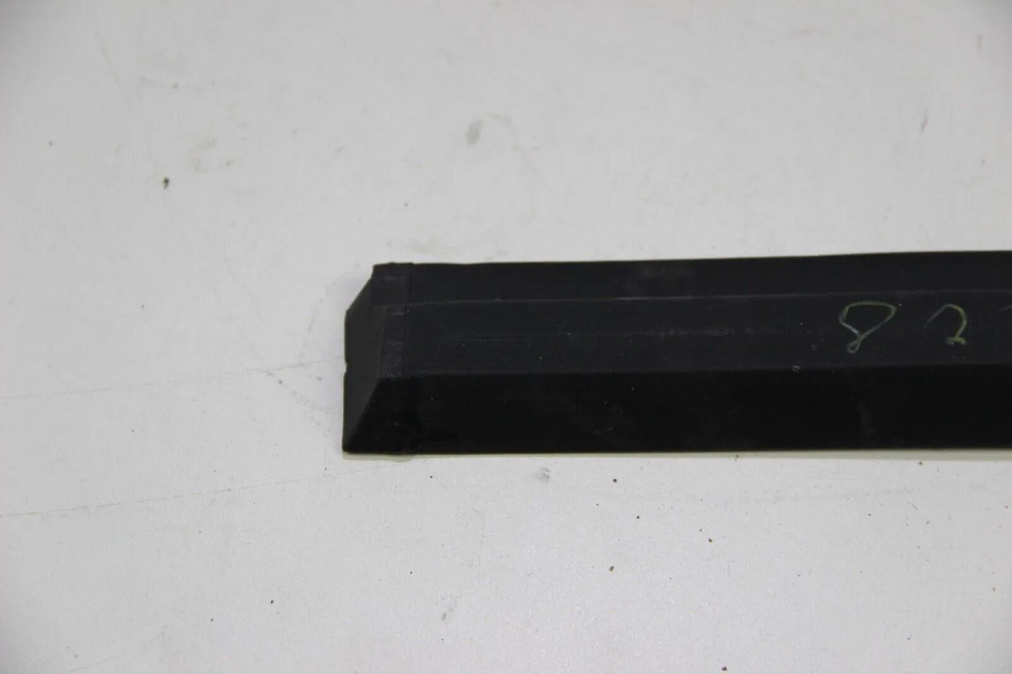Original BMW E12 518-535i Gummileiste Unten Rubber Trim Lower 51111823411