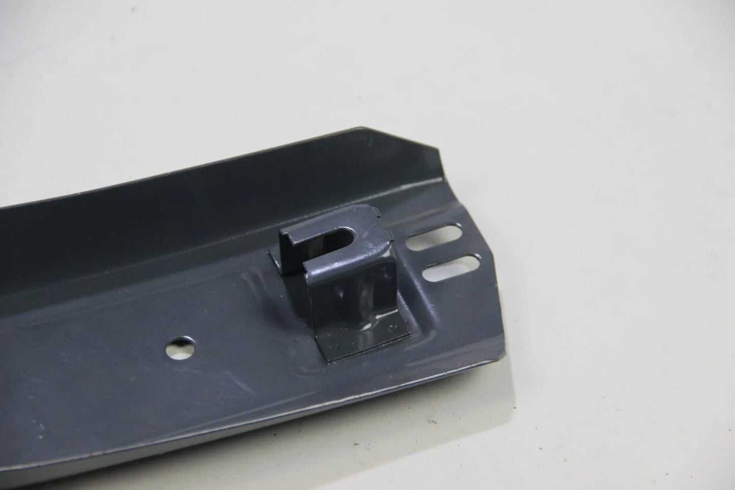 NEU BMW E30 316i-325i VFL Stoßstange vorne Links Schadowline VFL 51111888391