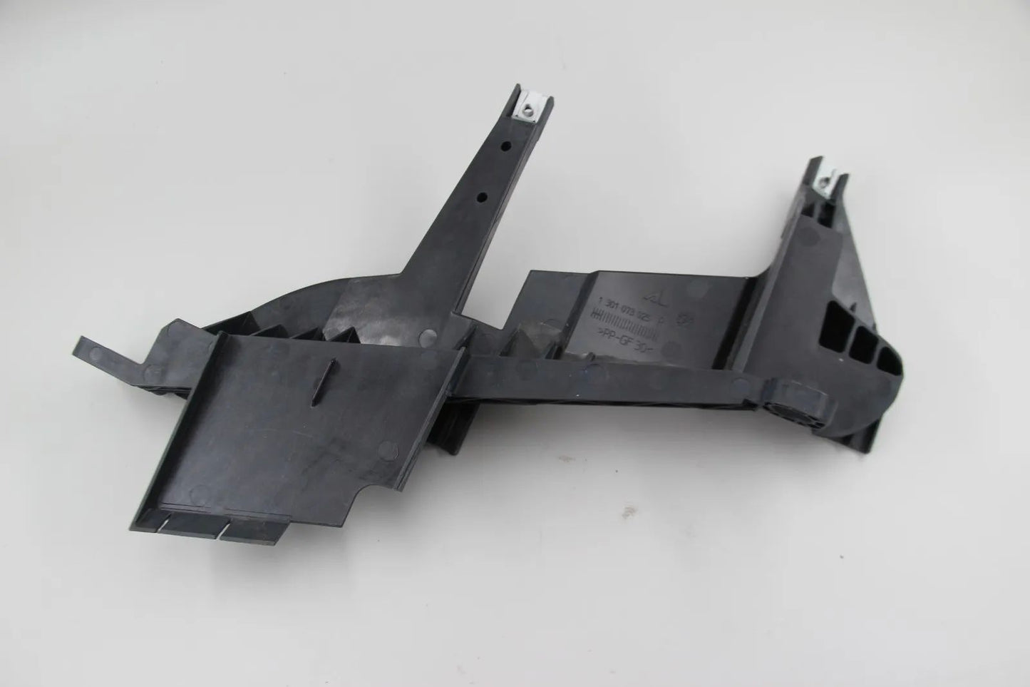 Original BMW X3 E83 Scheinwerfer-Halter  Haltebügel rechts 63126939200