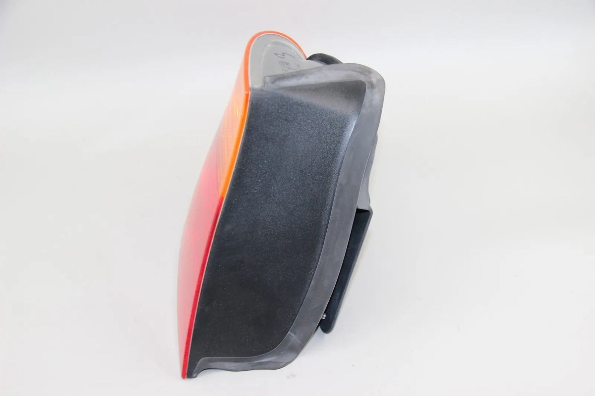 Original BMW E46 Coupe Heckleuchte Seitenwand links 63218364725