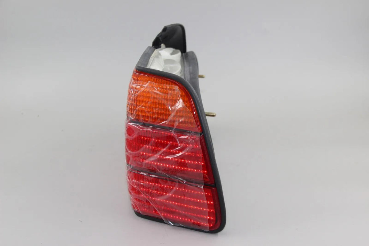 Original BMW E36 316i-323i Heckleuchte mit Nebelschlusslicht rechts 63211387658
