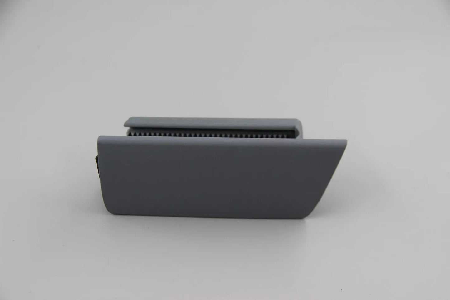 Original BMW E34 Limo/Touring Aufnahme Sichtschutzrollo rechts grau NOS 51477033