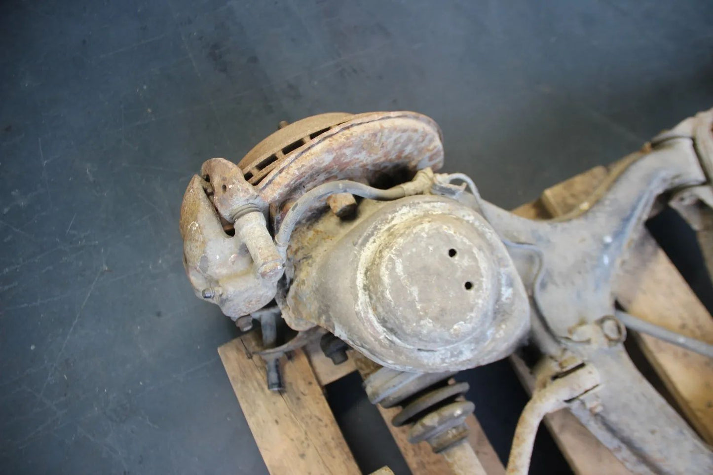 Original Toyota supra Supra A60? Hinterachse Komplett LSD Sperrdiff Schwinge