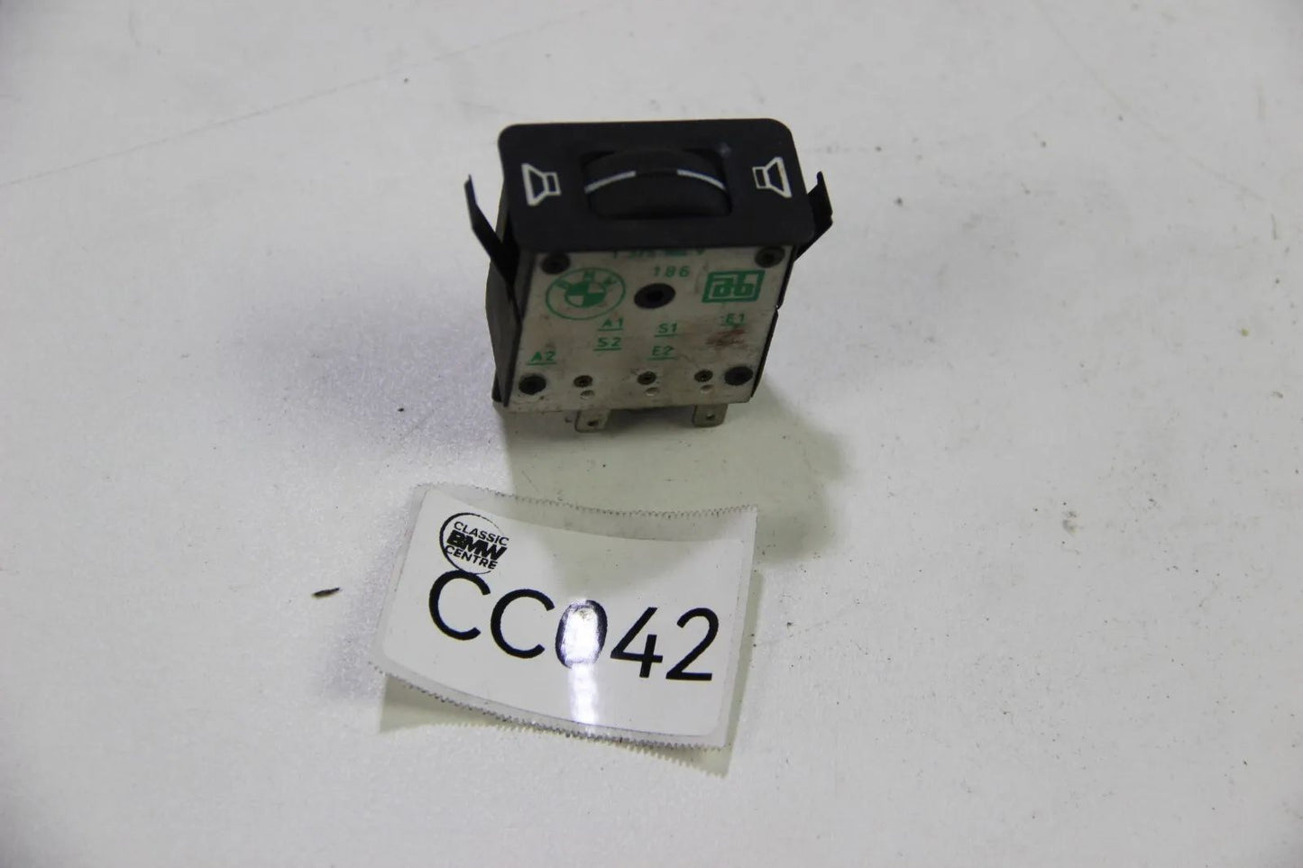 BMW E30 E28 E24 Überblendregler mit Flachsteckern Soundsystem 65121375982